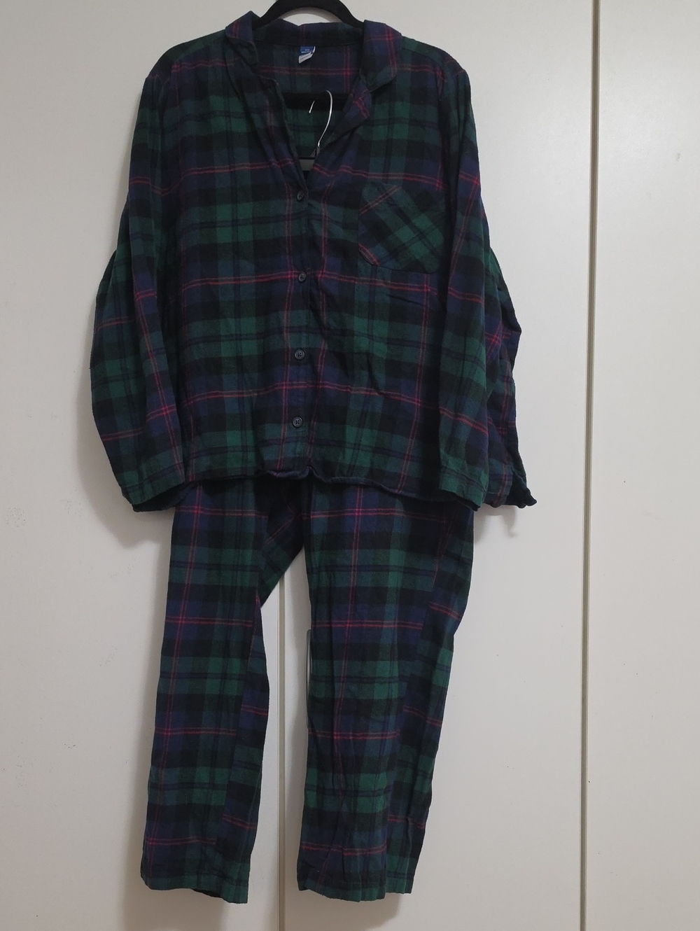 Old Navy Green and Navy Plaid Plus Women Pajama Set
